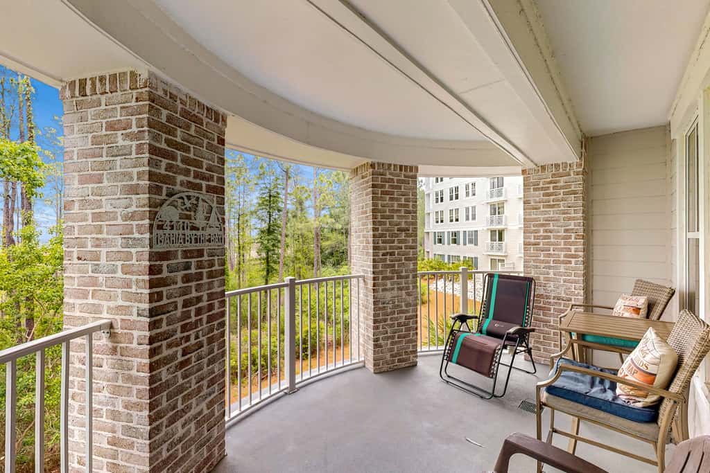 Spacious condo with bay views, renovated pool, hot tub, & beach access!