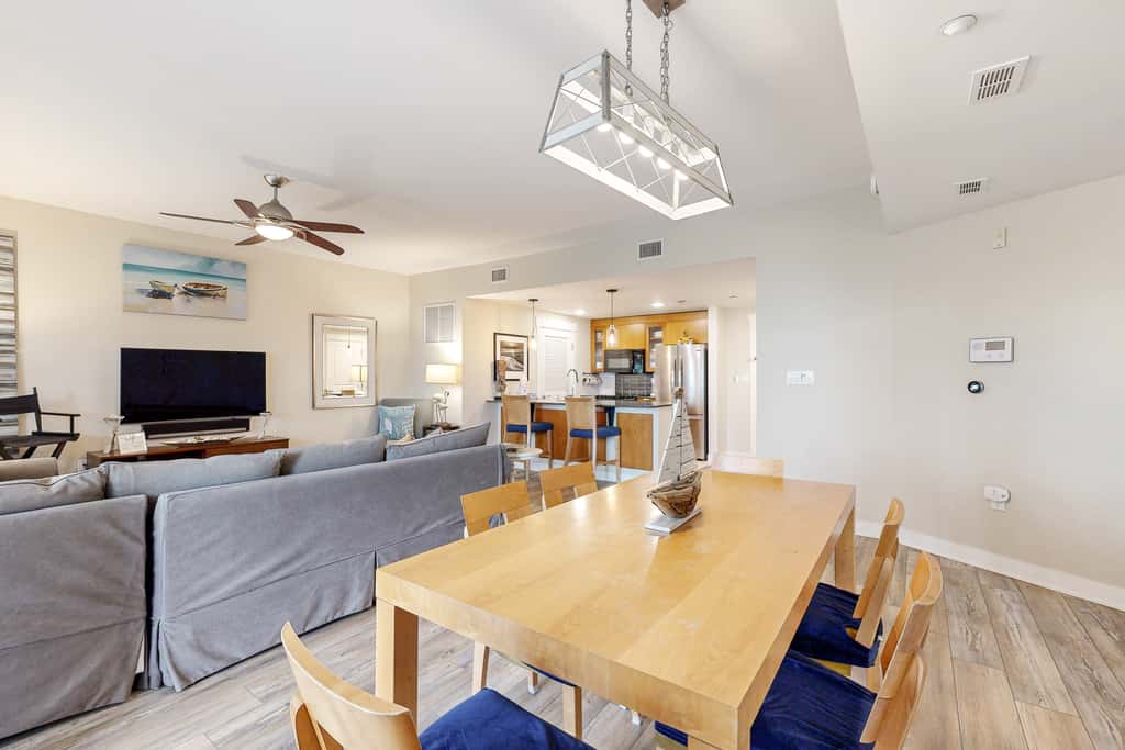 Spacious condo with bay views, renovated pool, hot tub, & beach access!