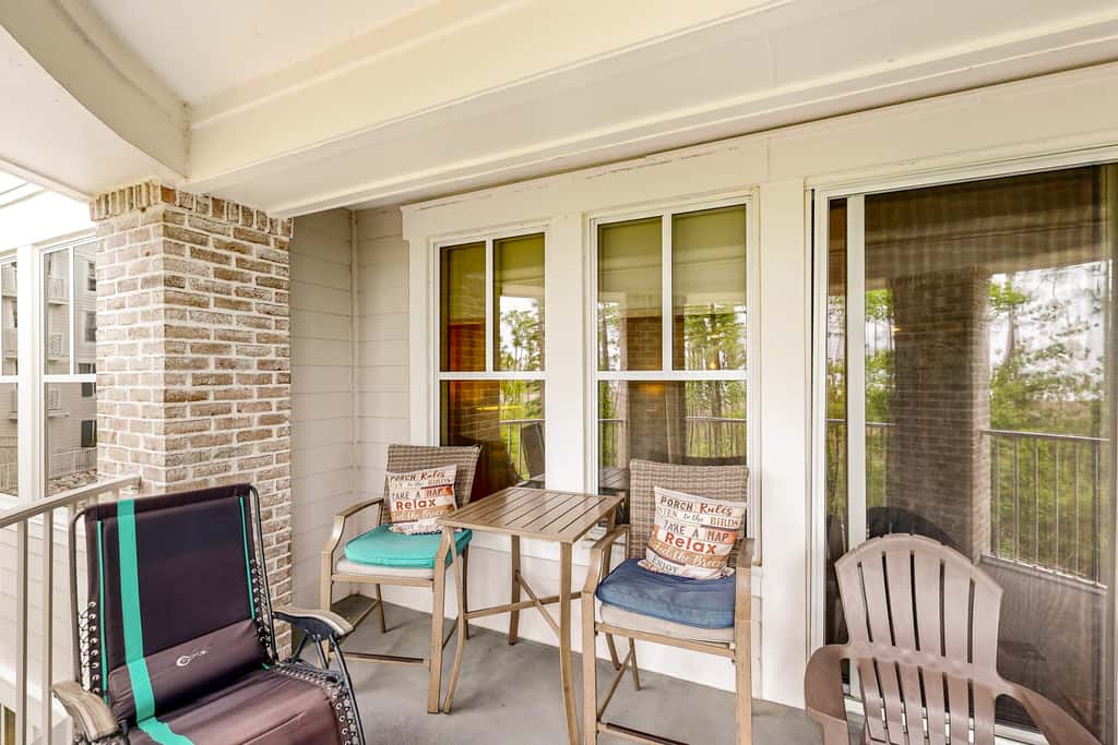 Spacious condo with bay views, renovated pool, hot tub, & beach access!