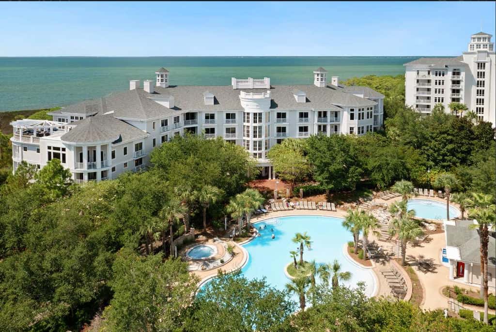 Spacious condo with bay views, renovated pool, hot tub, & beach access!