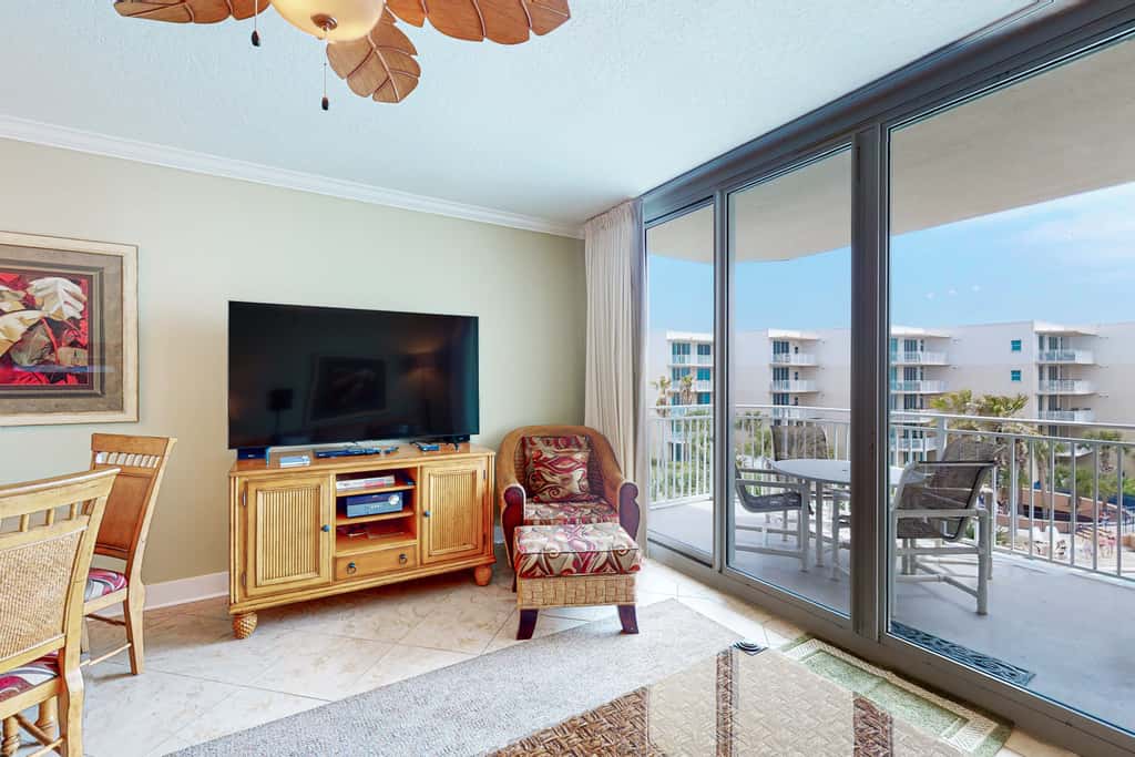 Warm, Welcoming Condo At Waterscape w Children's Playground & Two Hot Tubs
