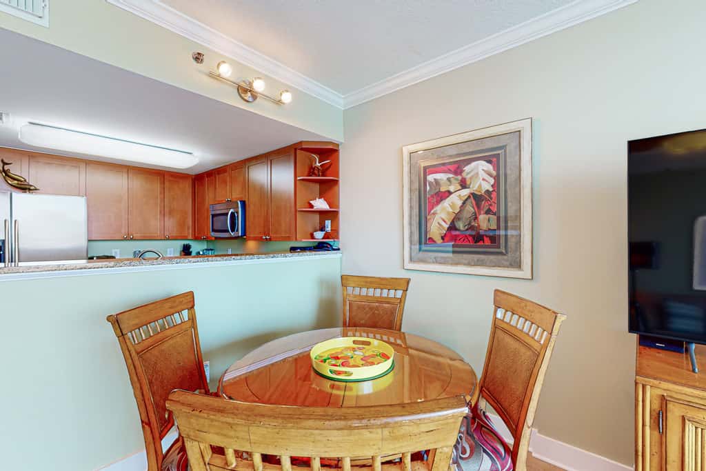 Warm, Welcoming Condo At Waterscape w Children's Playground & Two Hot Tubs