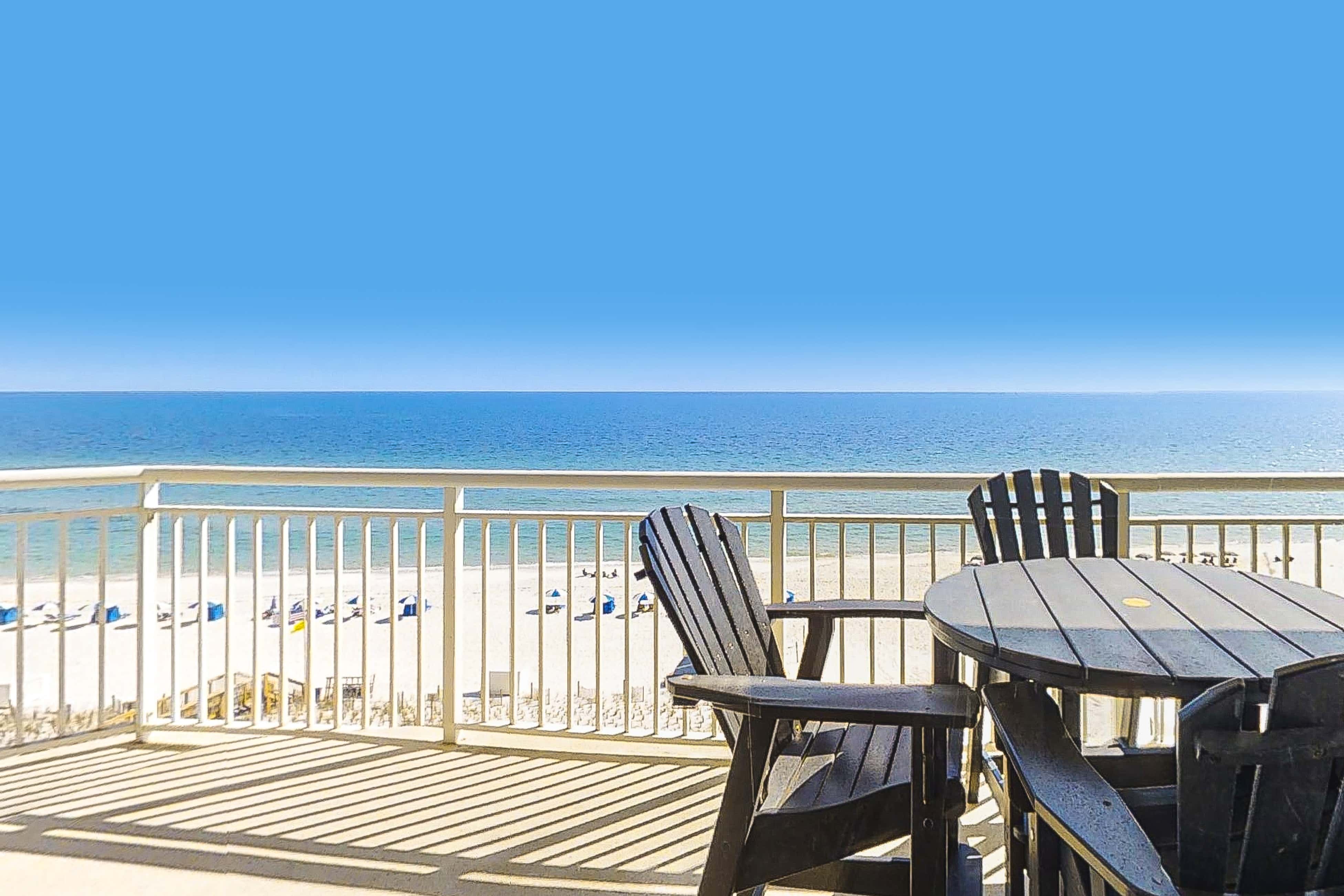 Fifth-Floor, Gulf-Front Condo with Balcony, Beach Access & Shared Pools, Hot Tub
