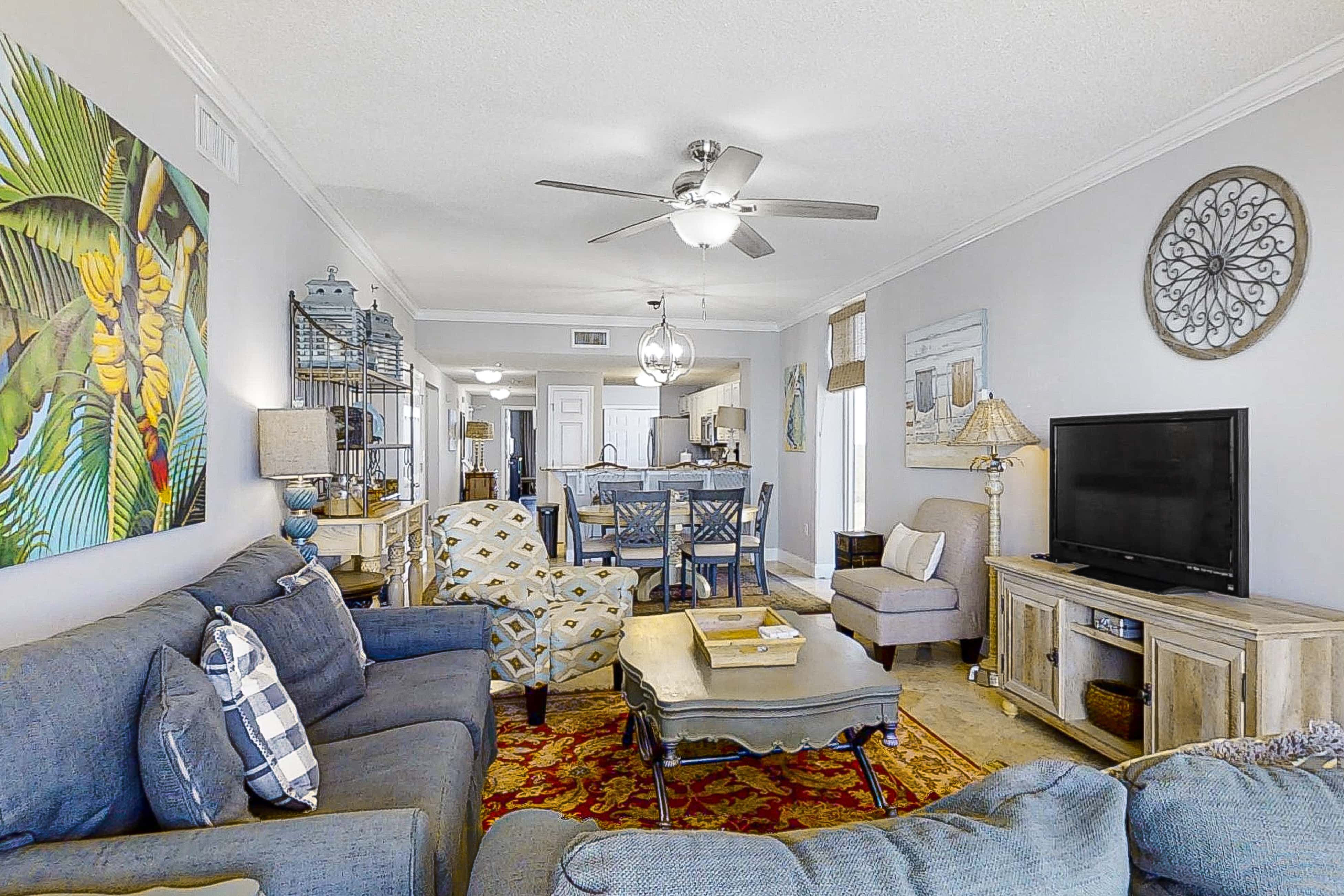 Fifth-Floor, Gulf-Front Condo with Balcony, Beach Access & Shared Pools, Hot Tub