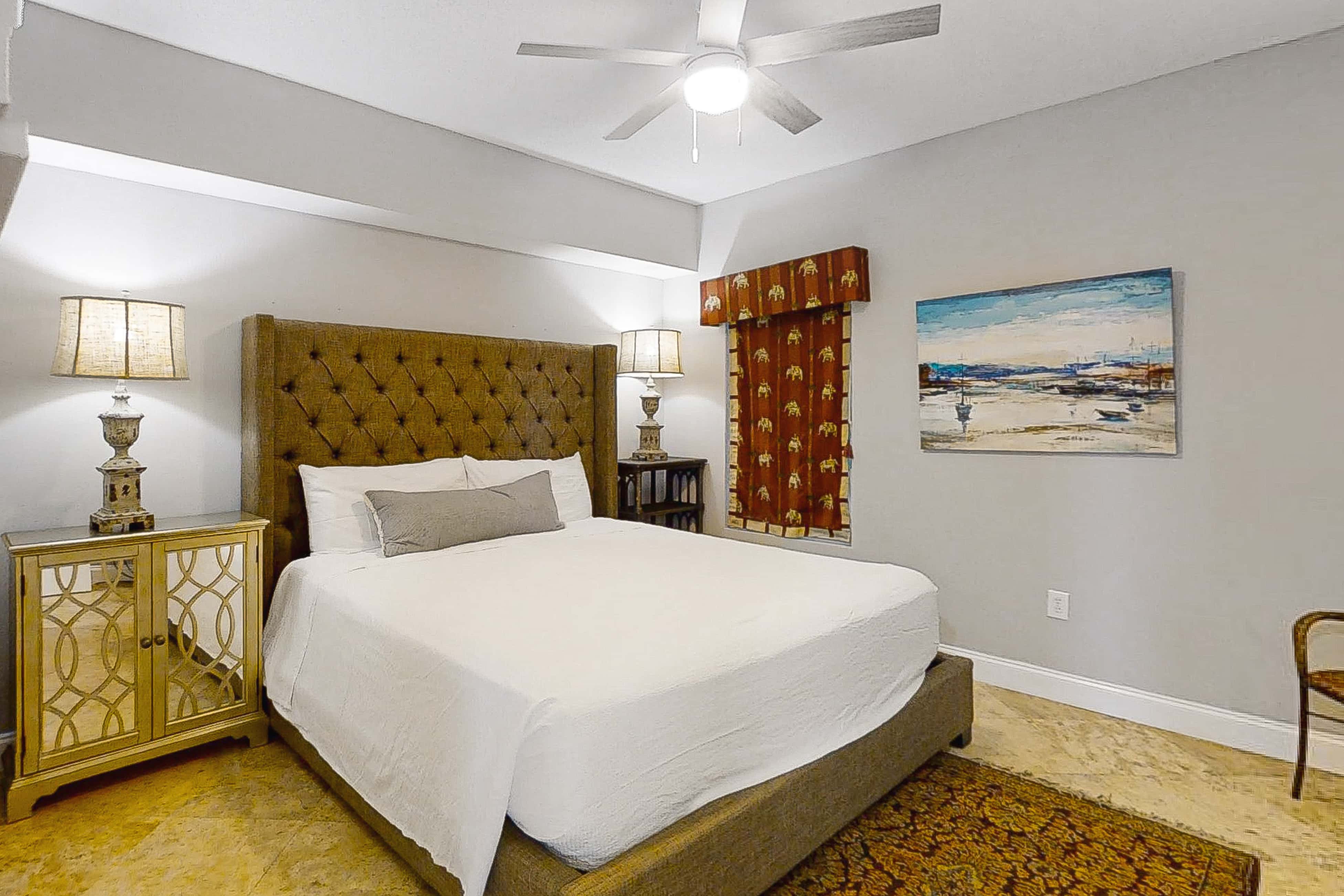 Fifth-Floor, Gulf-Front Condo with Balcony, Beach Access & Shared Pools, Hot Tub