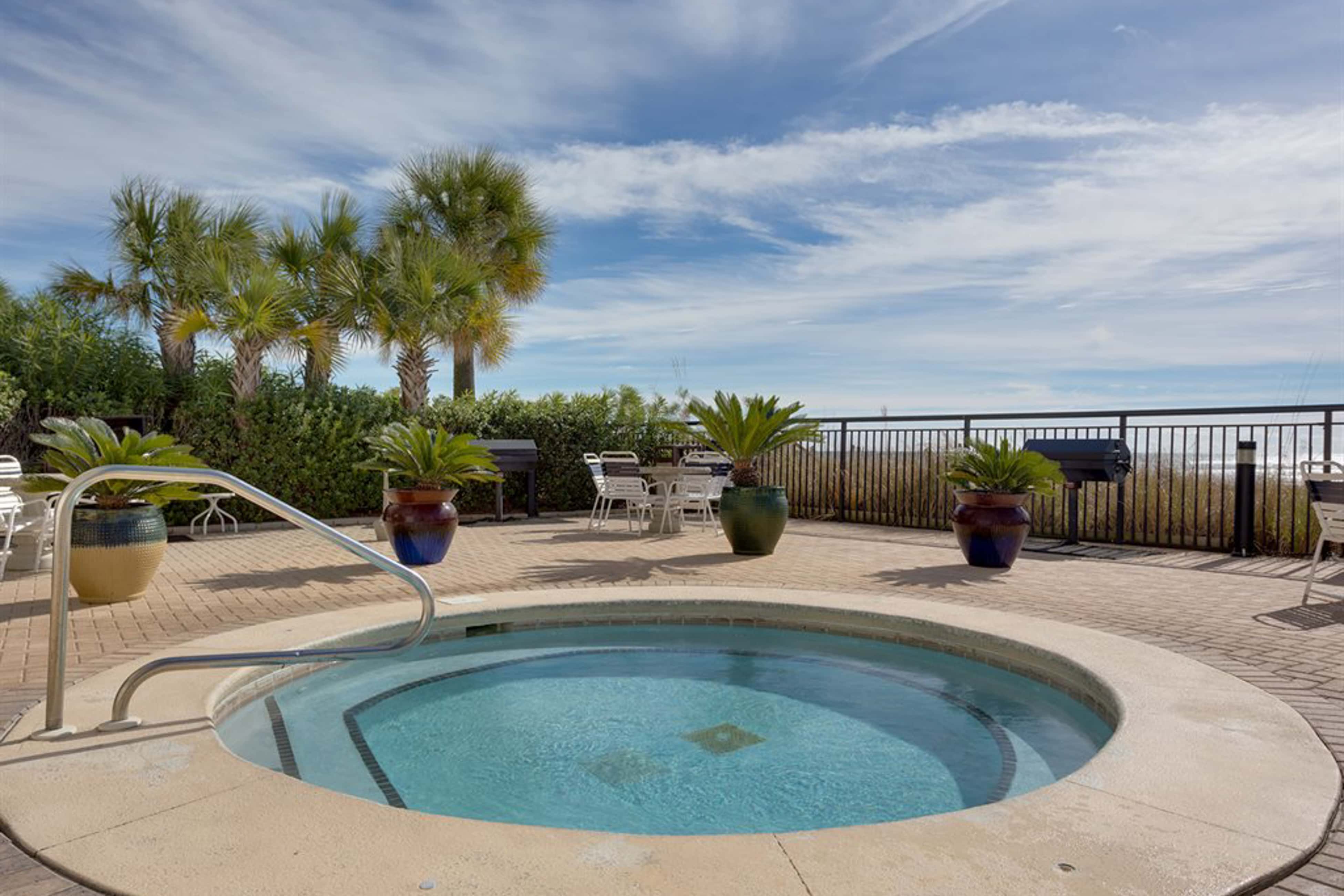 Fifth-Floor, Gulf-Front Condo with Balcony, Beach Access & Shared Pools, Hot Tub