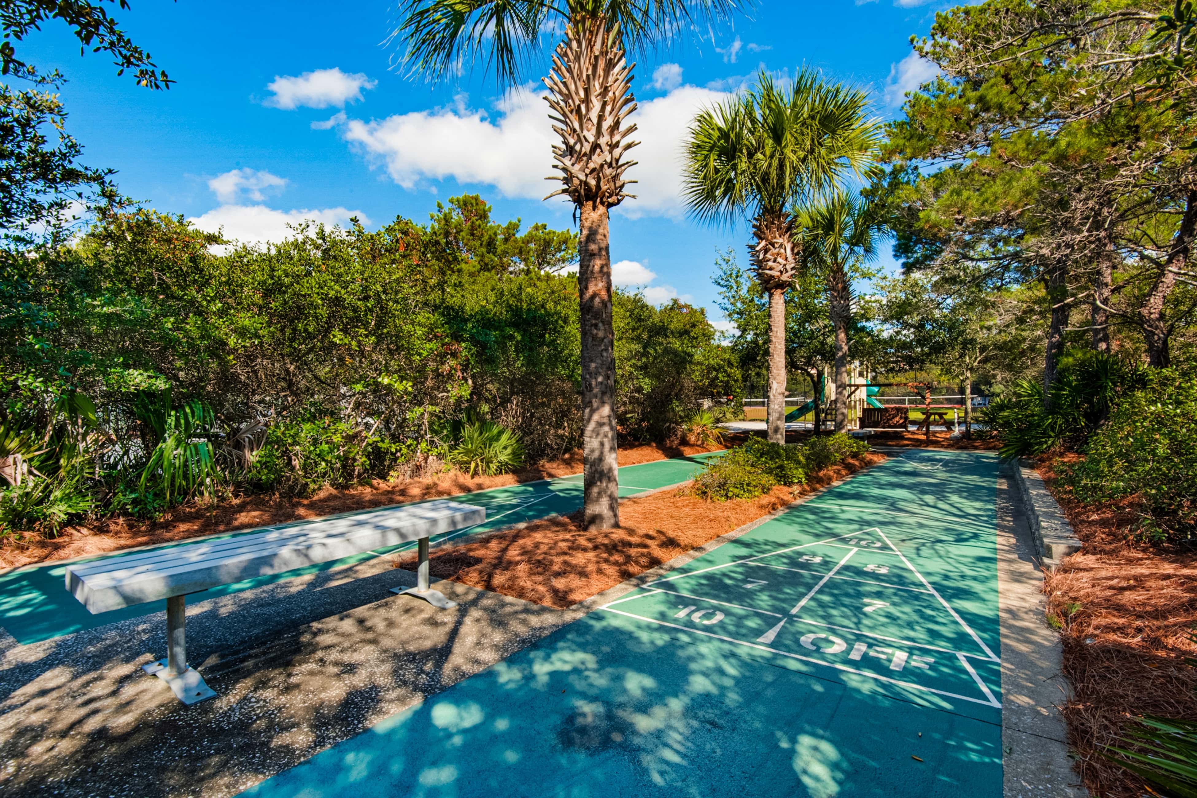 Beach haven with patio, lagoon pool, hot tub & pickleball - walk to beach