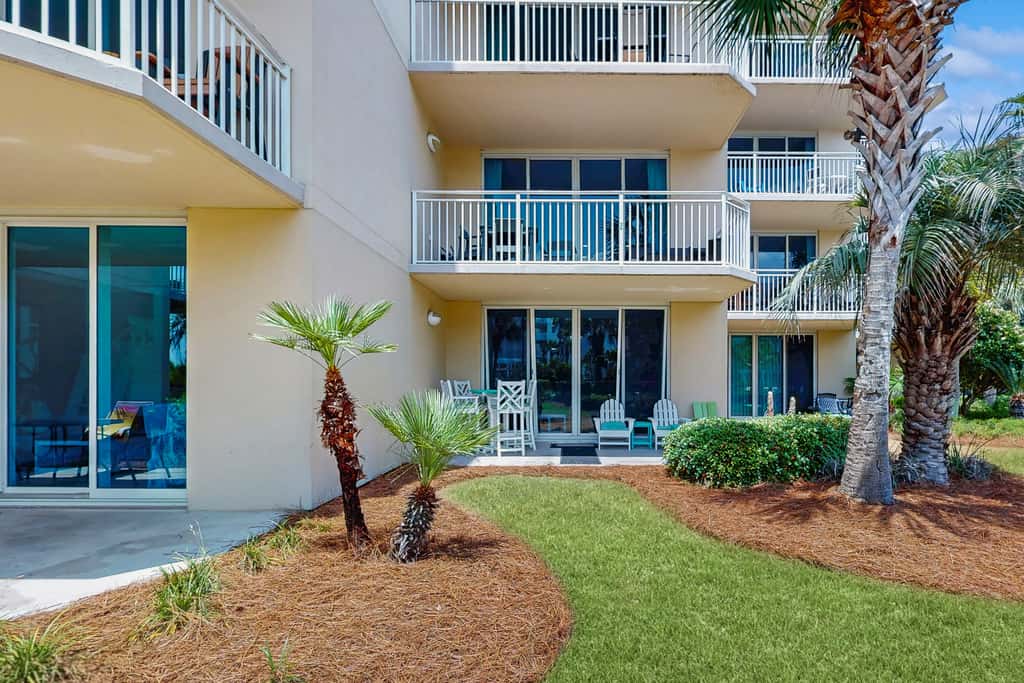 1st Floor Elegant Ground-Floor Condo At Waterscape Playground, 2 Hot Tubs