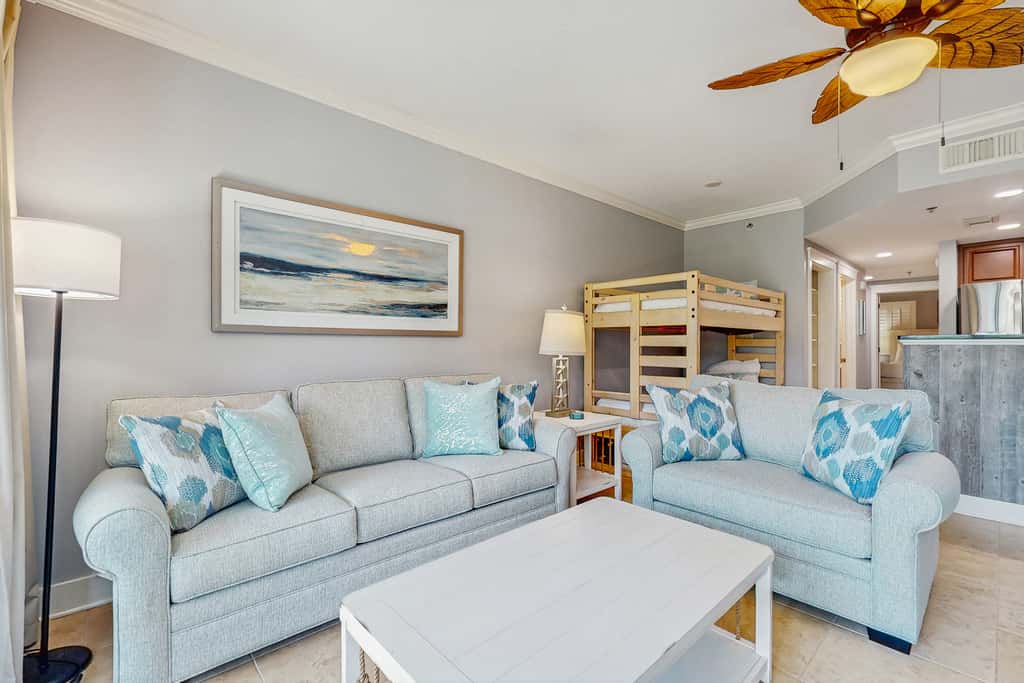 1st Floor Elegant Ground-Floor Condo At Waterscape Playground, 2 Hot Tubs