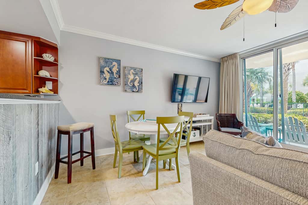 1st Floor Elegant Ground-Floor Condo At Waterscape Playground, 2 Hot Tubs