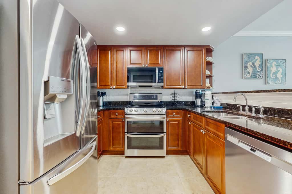 1st Floor Elegant Ground-Floor Condo At Waterscape Playground, 2 Hot Tubs
