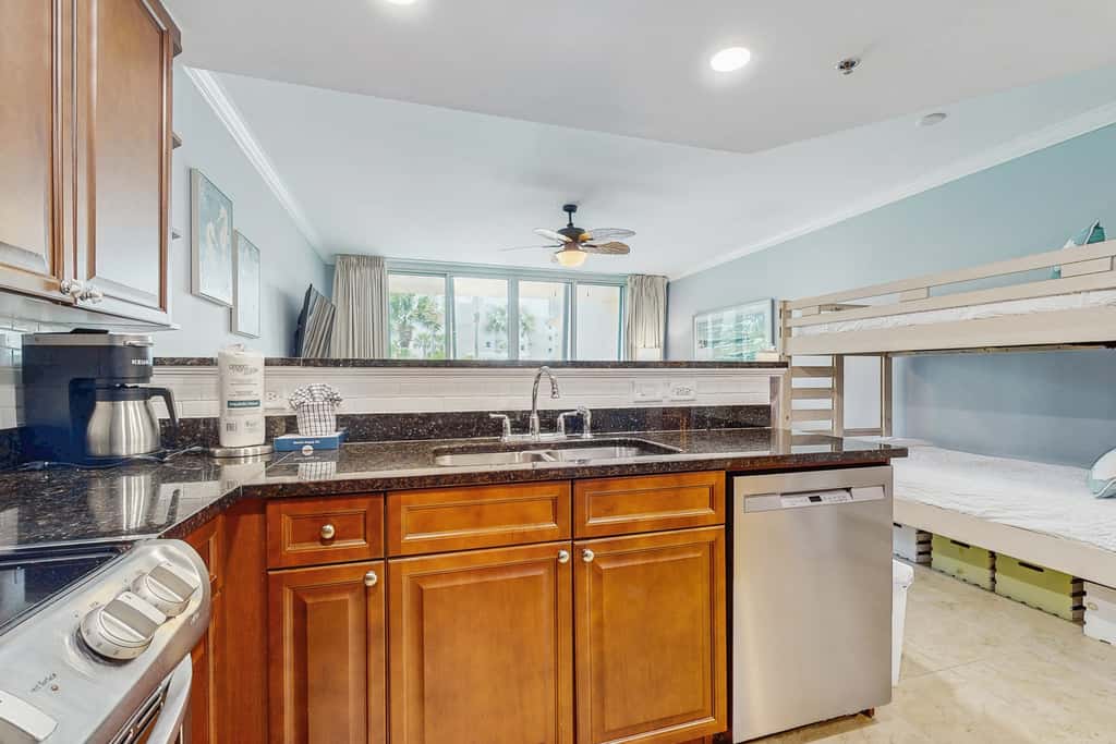 1st Floor Elegant Ground-Floor Condo At Waterscape Playground, 2 Hot Tubs