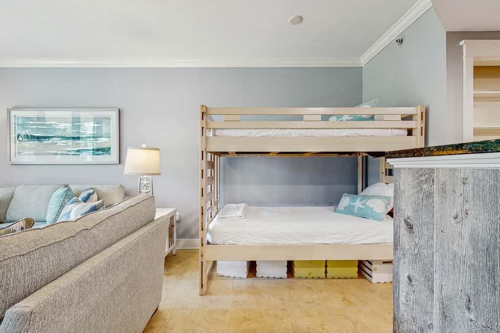 1st Floor Elegant Ground-Floor Condo At Waterscape Playground, 2 Hot Tubs