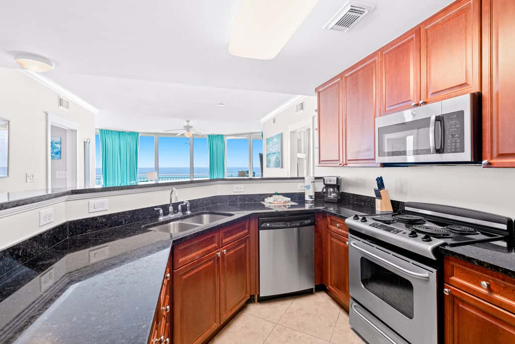 Picturesque Condo At Waterscape Expansive Balcony Waterfall, Lazy River