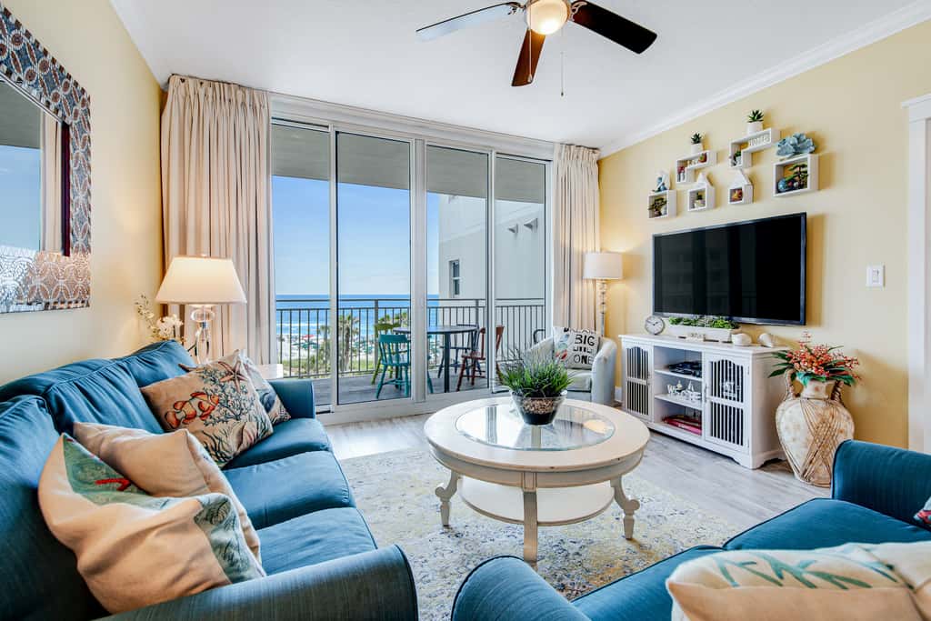 Picturesque Beach-Front Condo At Waterscape Waterfall, Lazy River