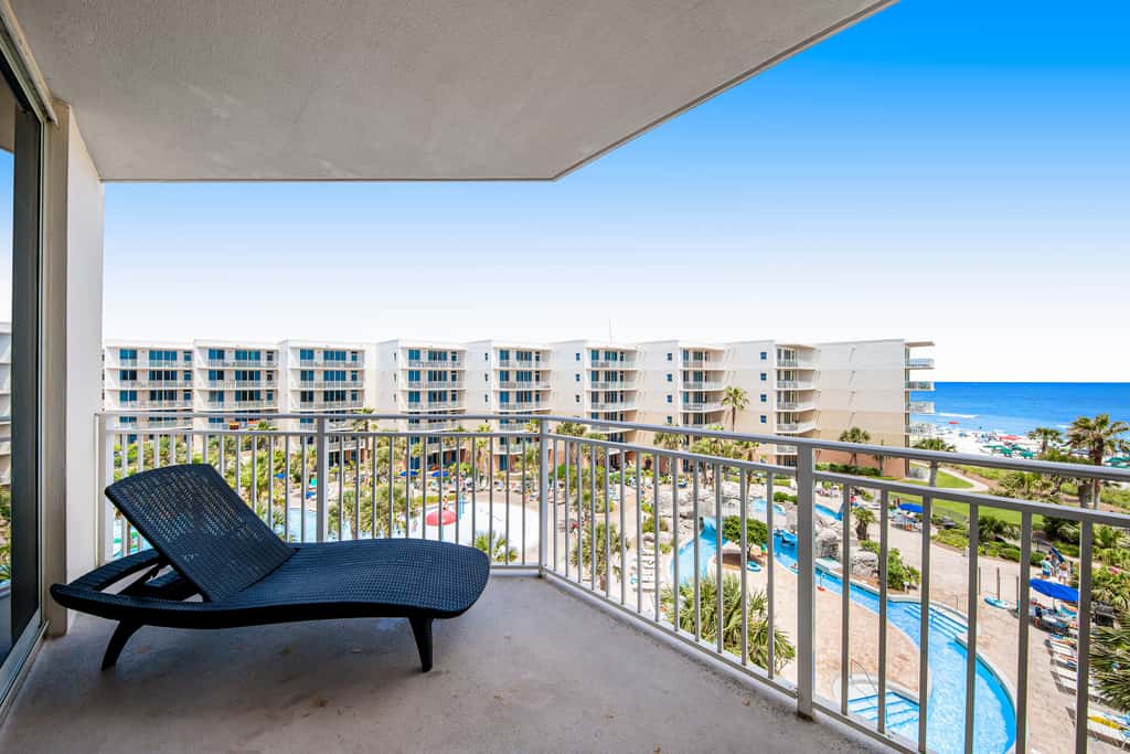 Picturesque Beach-Front Condo At Waterscape Waterfall, Lazy River