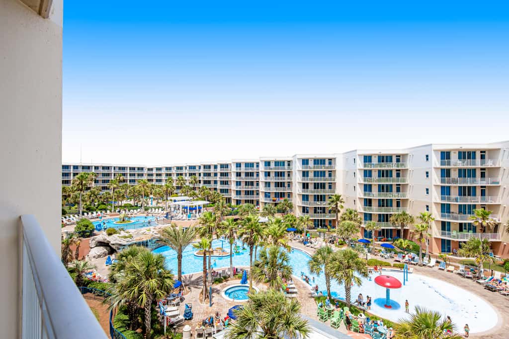 Picturesque Beach-Front Condo At Waterscape Waterfall, Lazy River