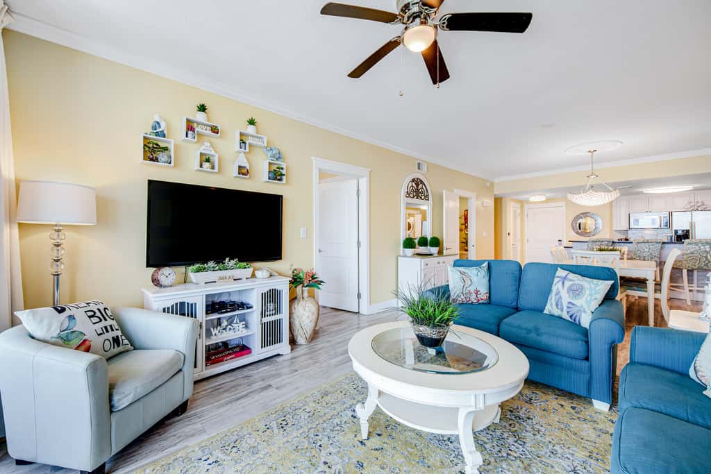 Picturesque Beach-Front Condo At Waterscape Waterfall, Lazy River