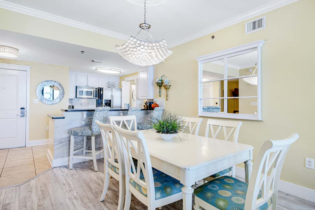 Picturesque Beach-Front Condo At Waterscape Waterfall, Lazy River