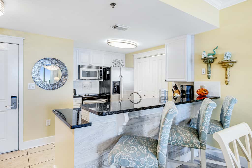 Picturesque Beach-Front Condo At Waterscape Waterfall, Lazy River