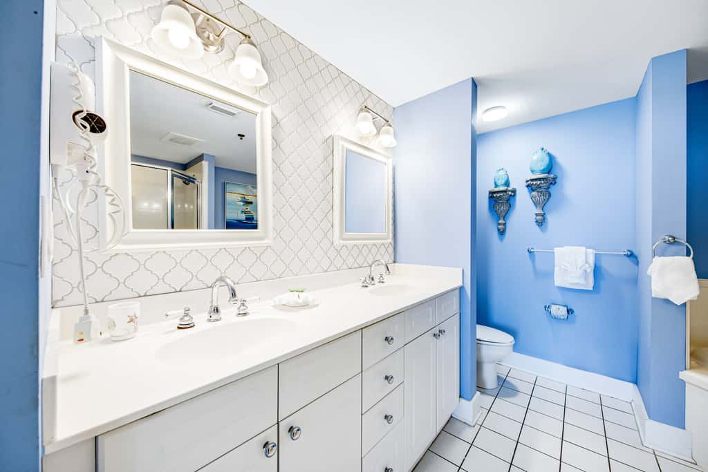 Picturesque Beach-Front Condo At Waterscape Waterfall, Lazy River