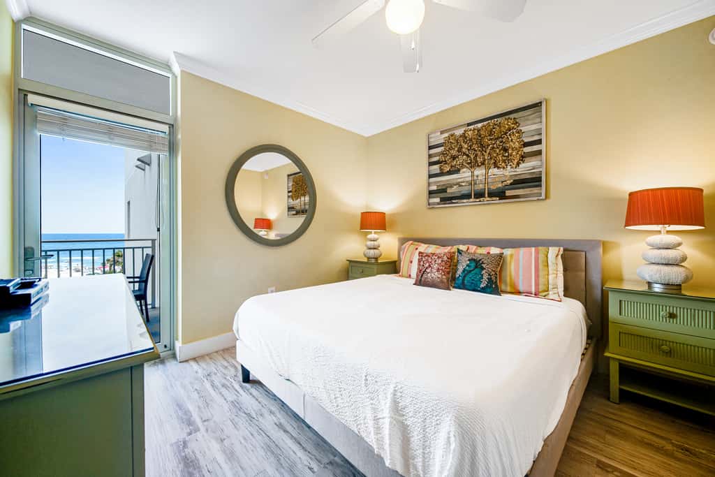 Picturesque Beach-Front Condo At Waterscape Waterfall, Lazy River