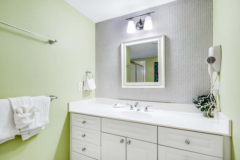 Picturesque Beach-Front Condo At Waterscape Waterfall, Lazy River