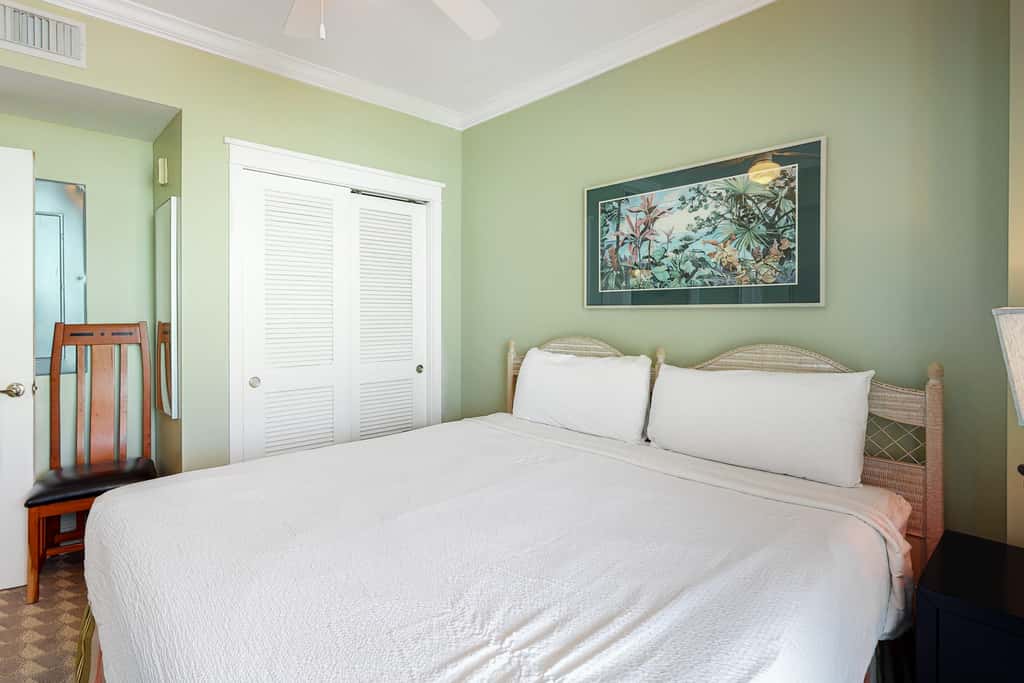5th Floor Gulf-Front Condo w Free WiFi, Shared Hot Tub, Outdoor Pool, & More