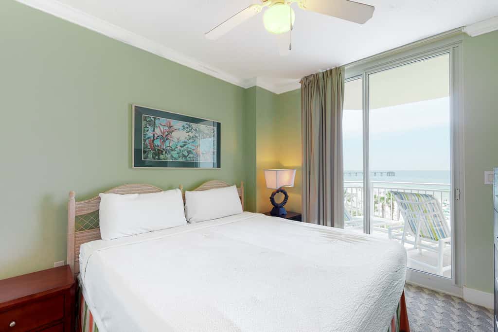 5th Floor Gulf-Front Condo w Free WiFi, Shared Hot Tub, Outdoor Pool, & More