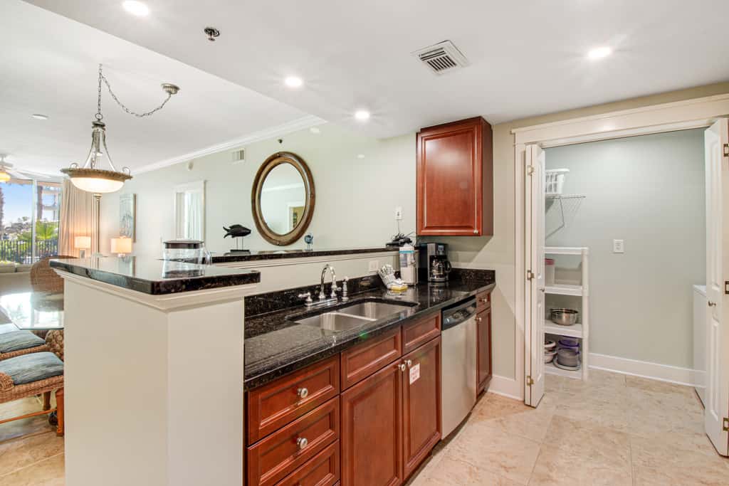 Ground-Floor Condo At Waterscape Beach Service Included Seasonally, Playground