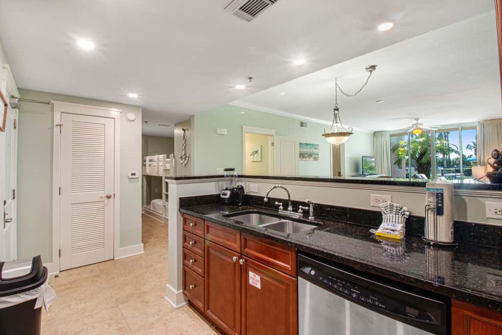 Ground-Floor Condo At Waterscape Beach Service Included Seasonally, Playground