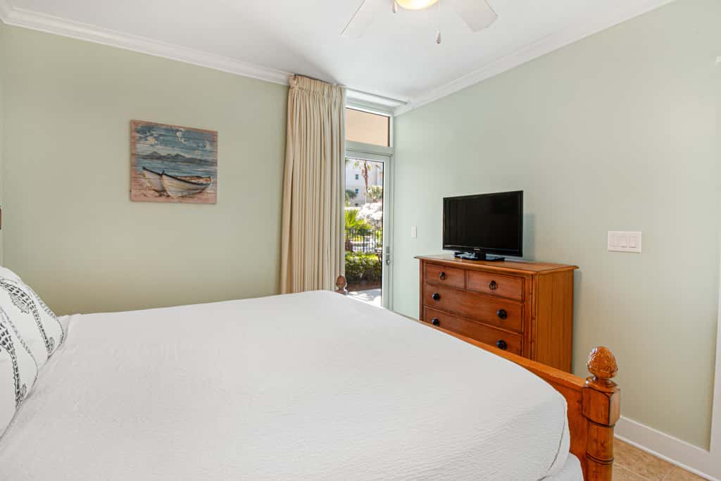 Ground-Floor Condo At Waterscape Beach Service Included Seasonally, Playground
