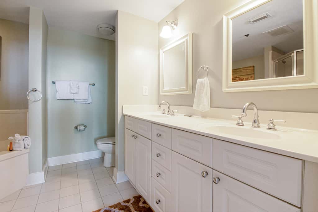Ground-Floor Condo At Waterscape Beach Service Included Seasonally, Playground