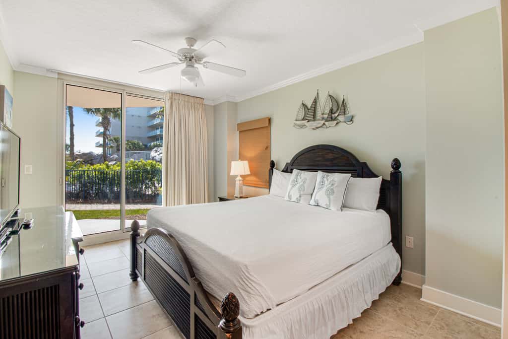 Ground-Floor Condo At Waterscape Beach Service Included Seasonally, Playground