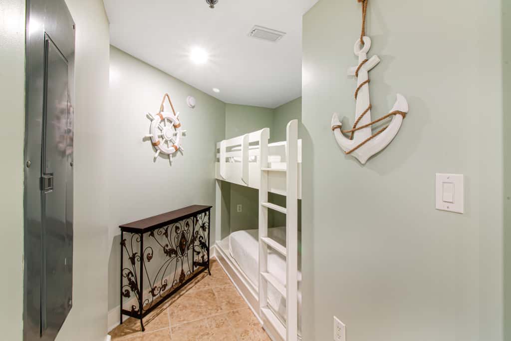 Ground-Floor Condo At Waterscape Beach Service Included Seasonally, Playground