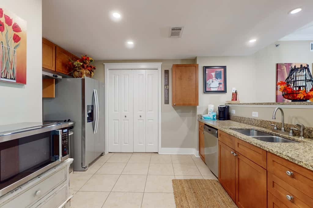 2nd-floor condo with balcony at Waterscape Waterfall, lazy river & beach chairs