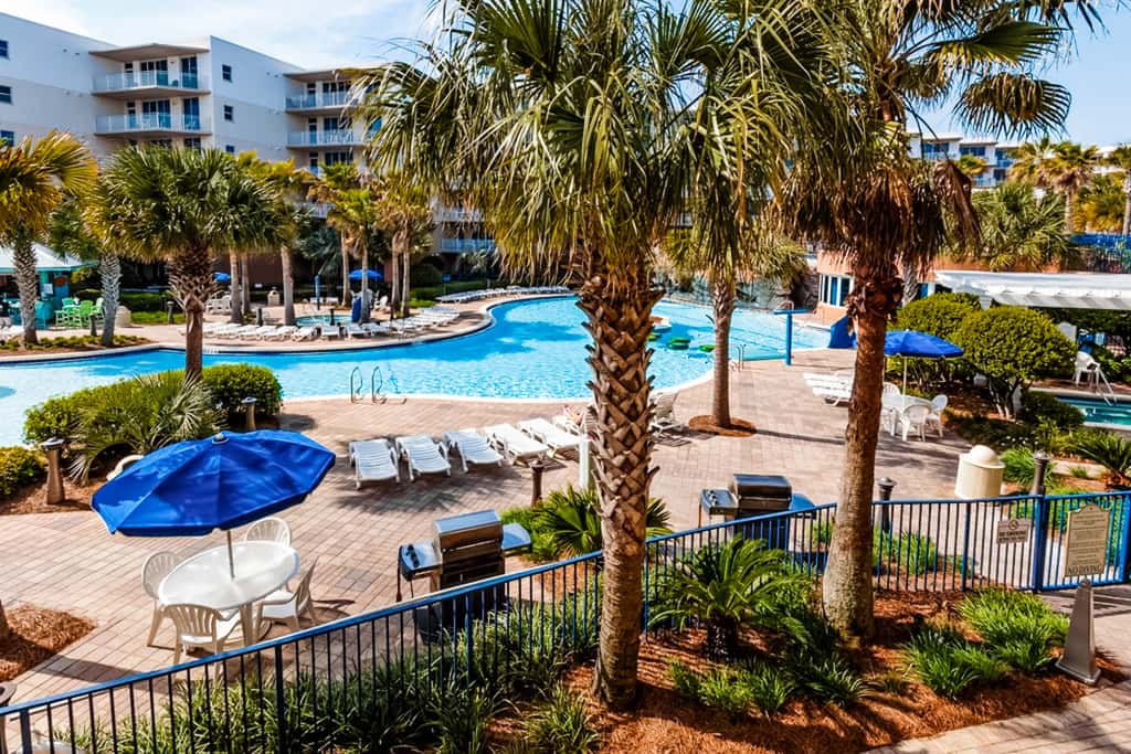 Cute, coastal condo with lazy river, Gulf view, hot tub & gym - near the beach