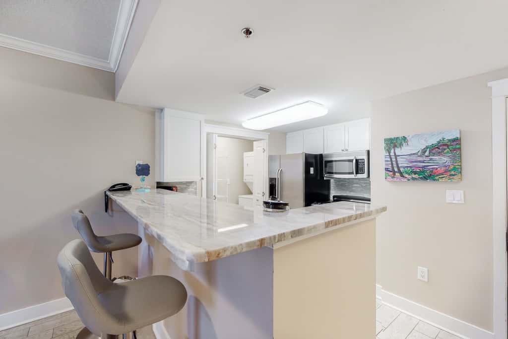 2nd Floor Elegantly Decorated Coastal Condo On Okaloosa Island