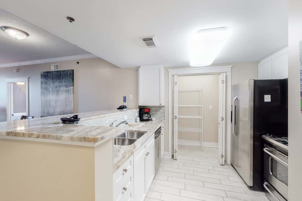 2nd Floor Elegantly Decorated Coastal Condo On Okaloosa Island