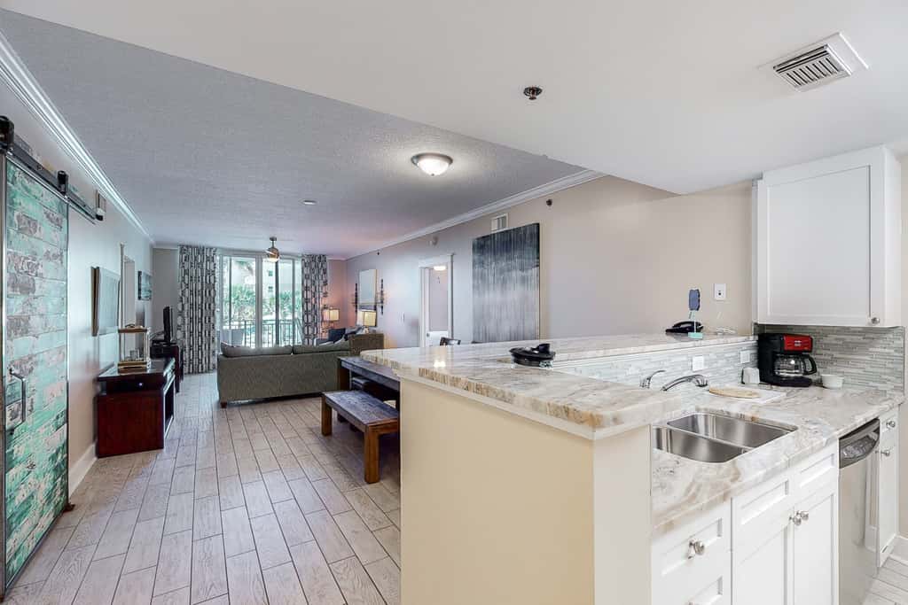2nd Floor Elegantly Decorated Coastal Condo On Okaloosa Island