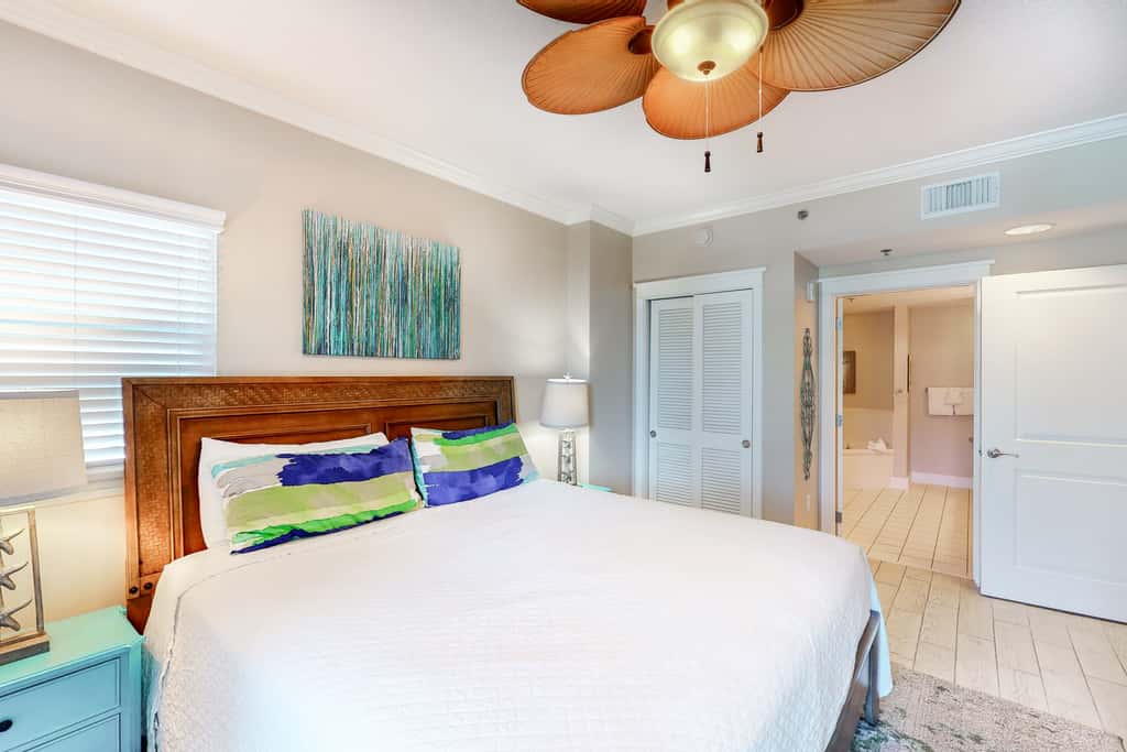 2nd Floor Elegantly Decorated Coastal Condo On Okaloosa Island