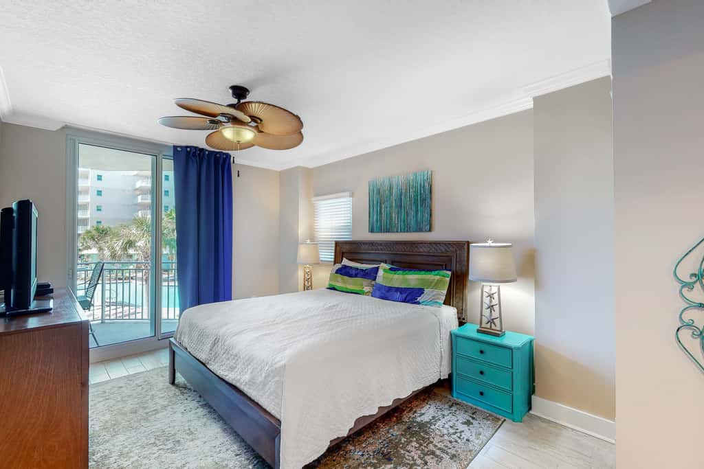 2nd Floor Elegantly Decorated Coastal Condo On Okaloosa Island