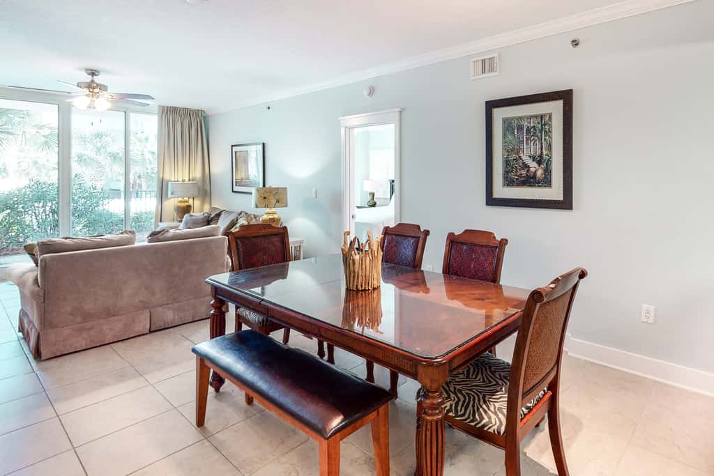 2nd Floor Upscale Condo At Waterscape 490 Feet Of Private Beach