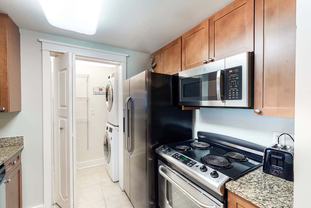 2nd Floor Upscale Condo At Waterscape 490 Feet Of Private Beach