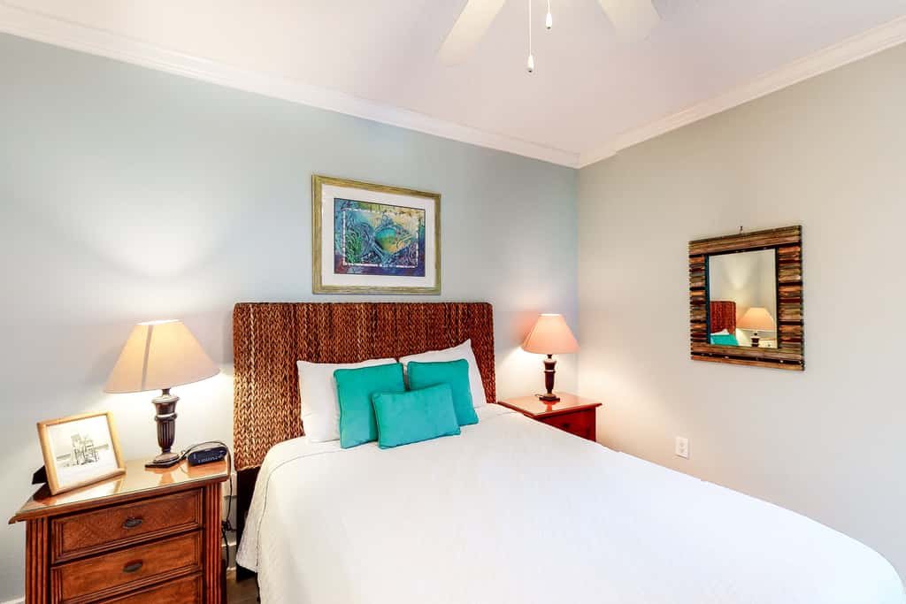 2nd Floor Upscale Condo At Waterscape 490 Feet Of Private Beach