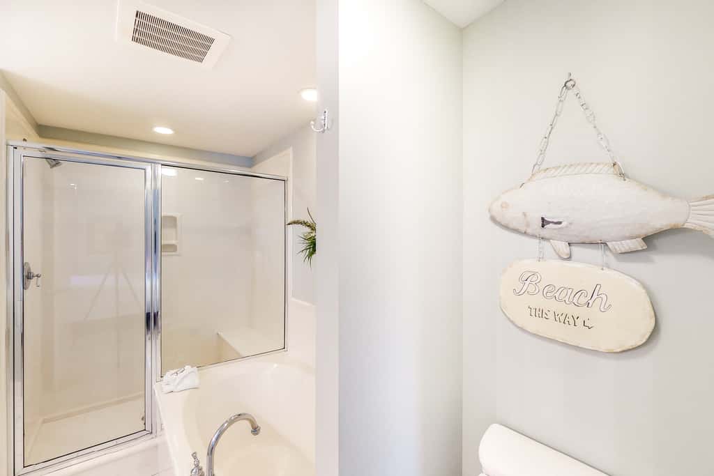 2nd Floor Upscale Condo At Waterscape 490 Feet Of Private Beach