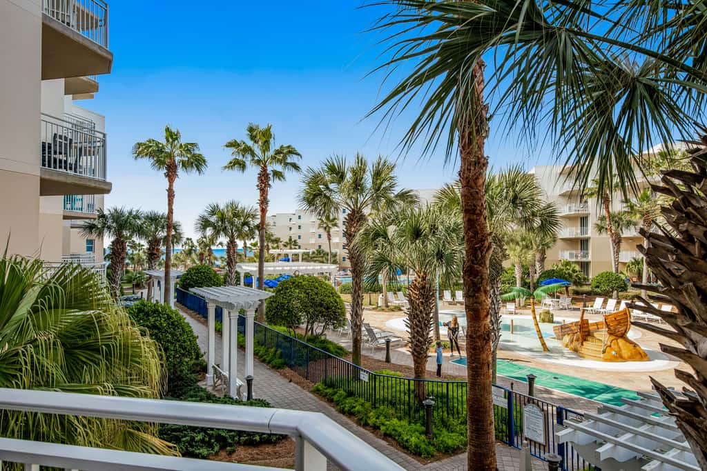 3rd Floor Condo At Waterscape 490 Feet Of Private Beach