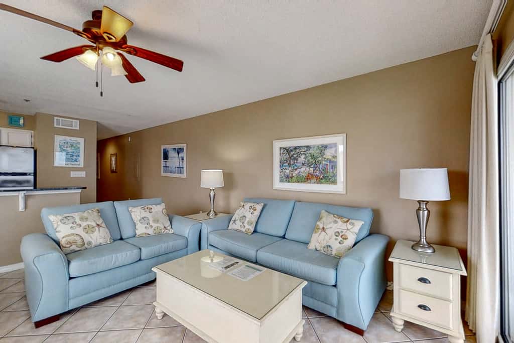 Gulf Front 2nd Floor Condo Pool, Beach Boardwalk, in Heart of Destin