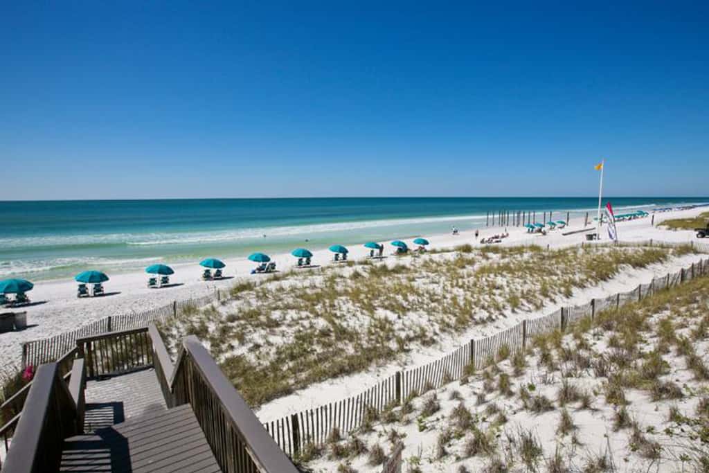 Gulf Front 2nd Floor Condo Pool, Beach Boardwalk, in Heart of Destin
