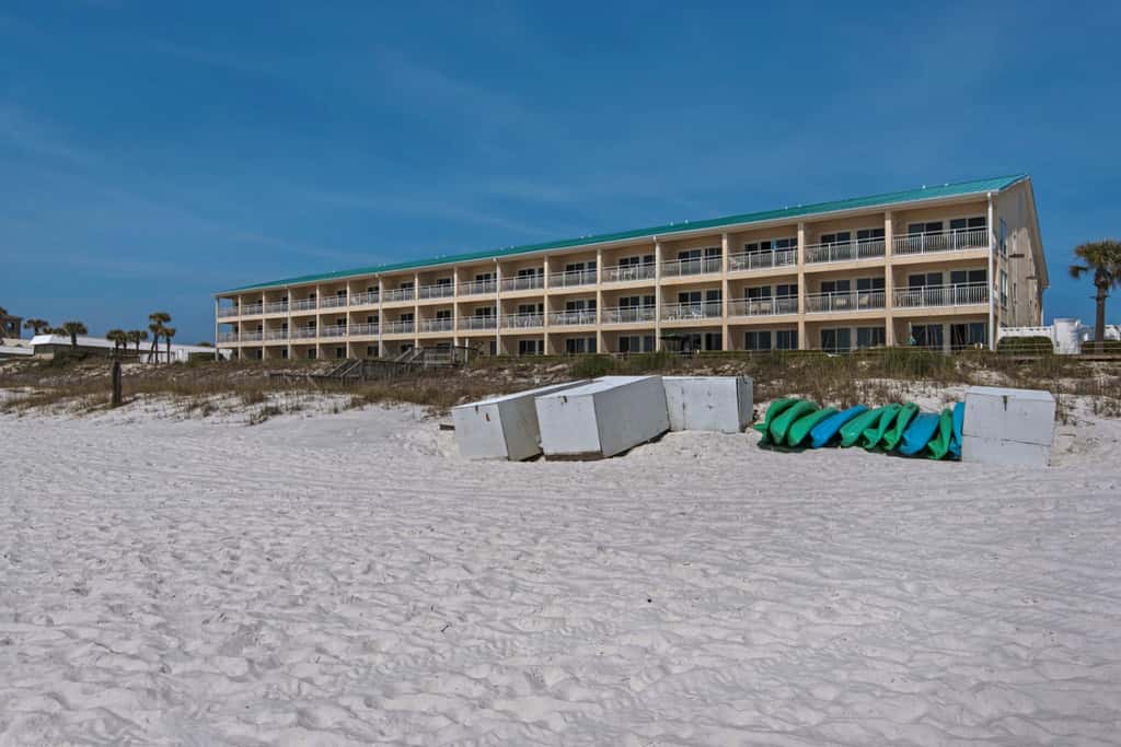 Gorgeous 2nd Floor Condo in Heart of Destin Gulf Front, Pool, Beach Boardwalk